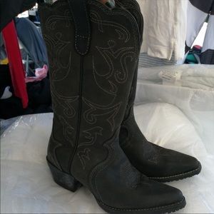 Shoe for crews- slip resistant work boot